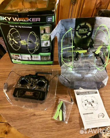 Радиоуправляемый квадрокоптер Skywalker