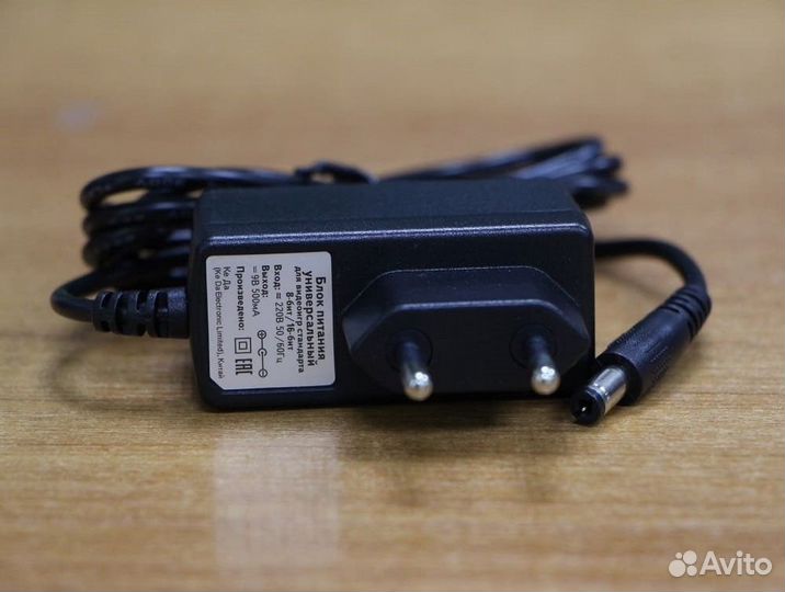 Блок питания универсальный 9V / 500mA для видеопри