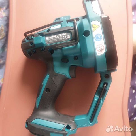 Пистолет makita DSC102 18v для резки шпилек