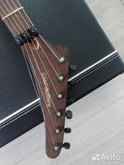 Электрогитара Explorer Baritone