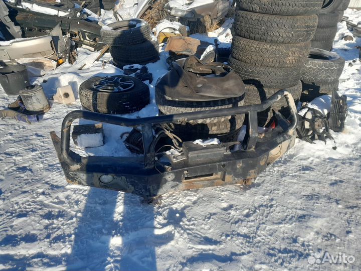 Бампер передний