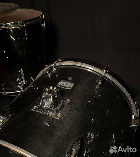 Yamaha Stage Custom с тарелками ударная установка