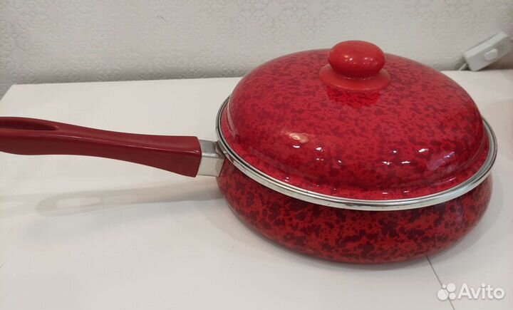 Набор эмалированной посуды