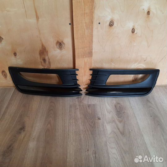 Оправа противотуманных фар Volkswagen Polo