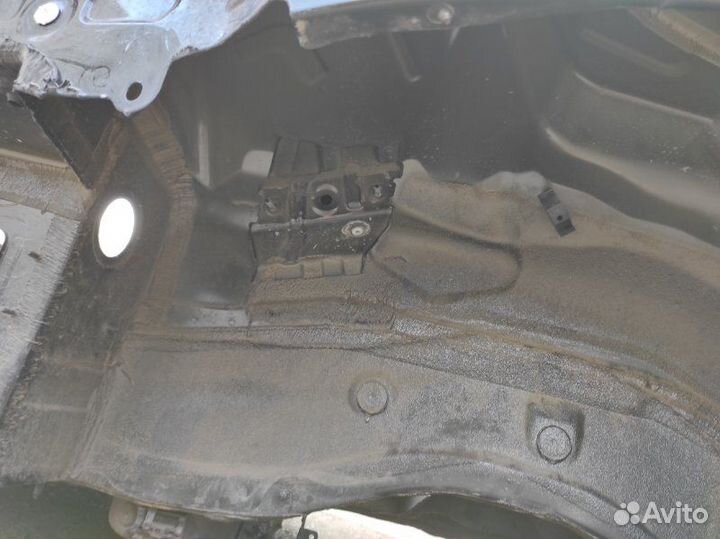 Крыло заднее правое Bmw X5 E70 N55 (3 10.05.2011