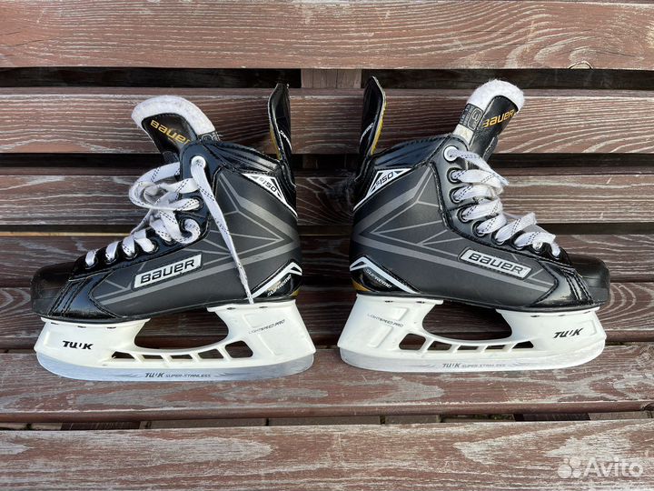 Хоккейные коньки bauer р.3EE (36)