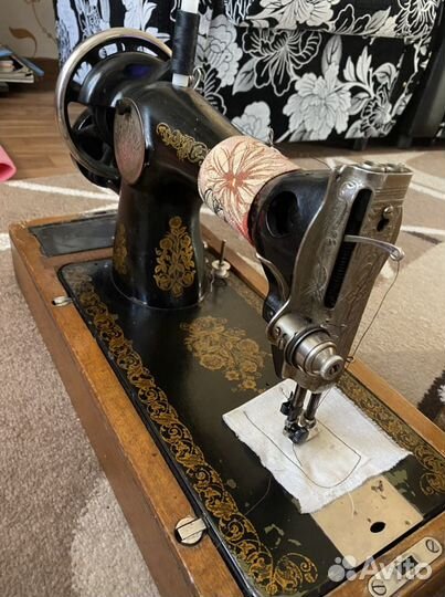 Швейная машинка ручная