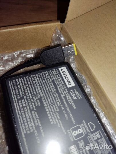 Зарядка для ноутбука Lenovo 20V 6.75A (135W)
