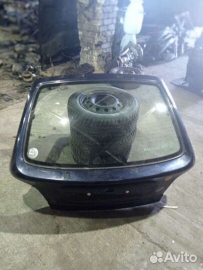 Крышка багажника Renault Megane