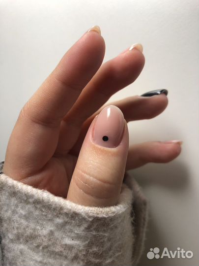 Маникюр/педикюр в студии