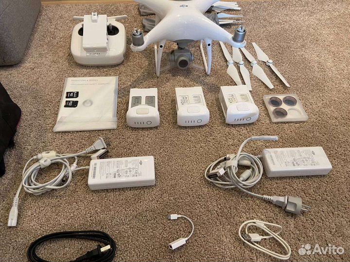 Квадрокоптер DJI Phantom 4 advanced
