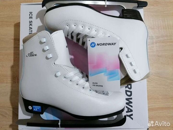 Фигурные коньки Nordway (новые)