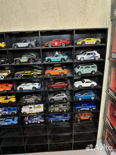 Hot wheels 75 шт +полка на 100 мест