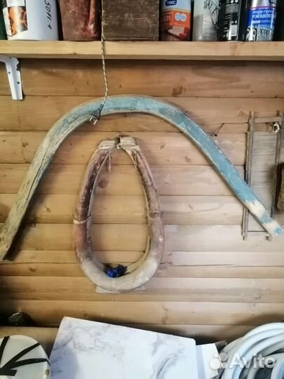Дуга, хомут, оглобля для лошади