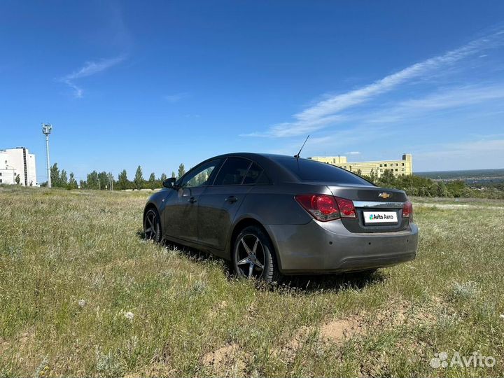 Chevrolet Cruze 1.6 AT, 2012, 181 500 км