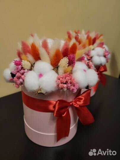 Сухоцветы в шляпной коробке