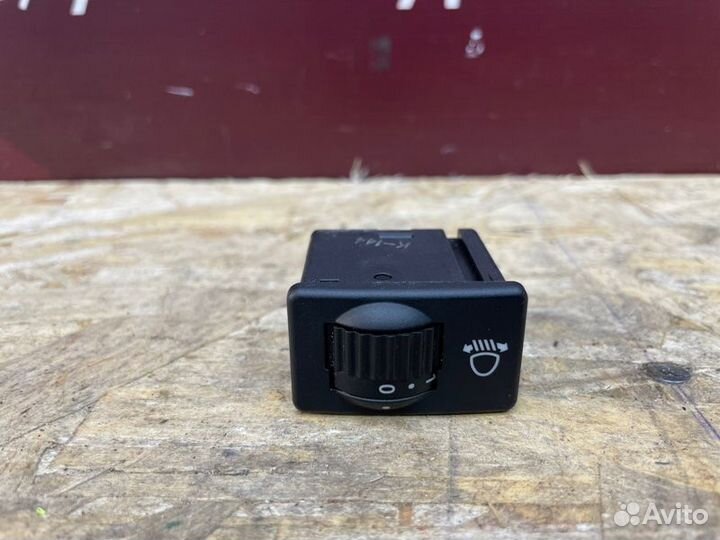 Кнопка корректора фар LADA Vesta