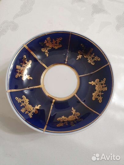 Стаканы армуды с блюдцами