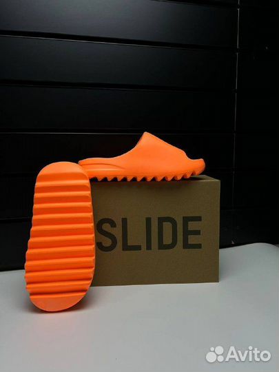 Тапочки сланцы Adidas Yeezy Slide