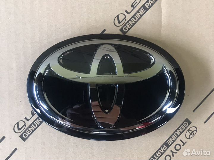 Эмблема toyota camry 70 rav4 50