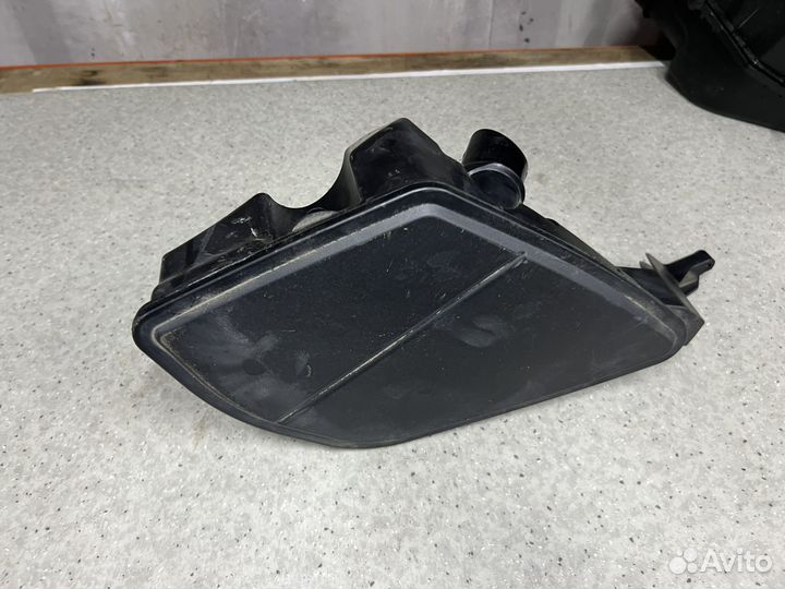 Резонатор воздушного фильтра BMW G11 G12 G30 G31