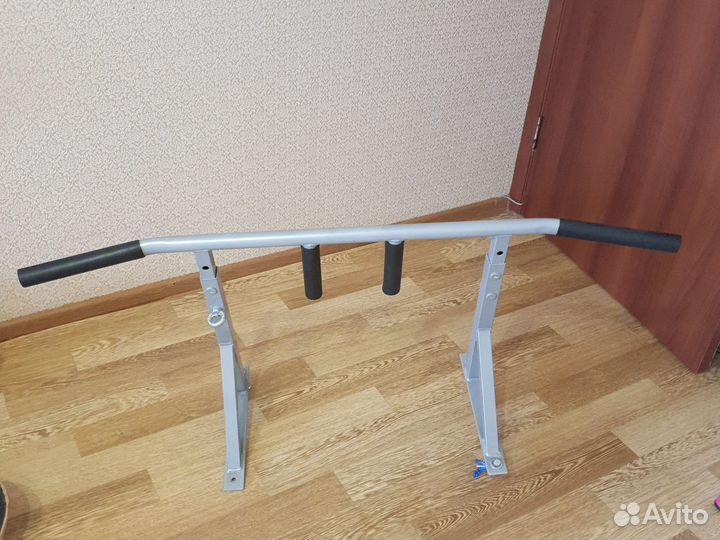 Турник настенный бу