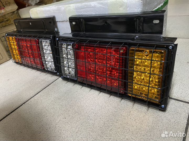 Задние фонари Isuzu Elf светодиодные цена за пару