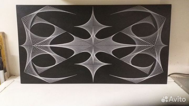 Картина из нитей