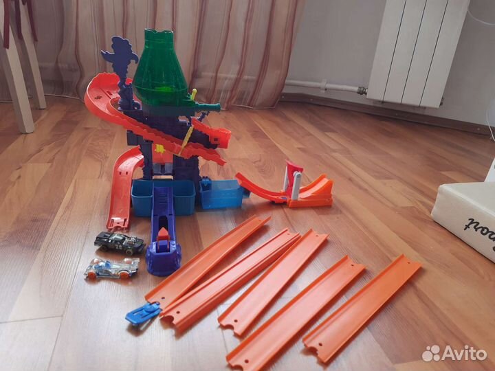 Трек hot wheels