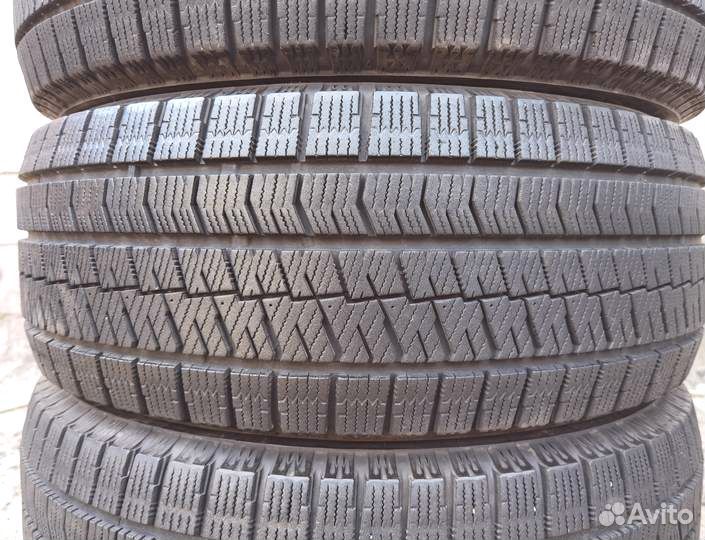 Bridgestone Blizzak VRX2 205/55 R16 97H