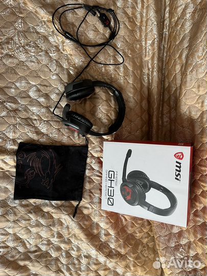 Игровые наушники