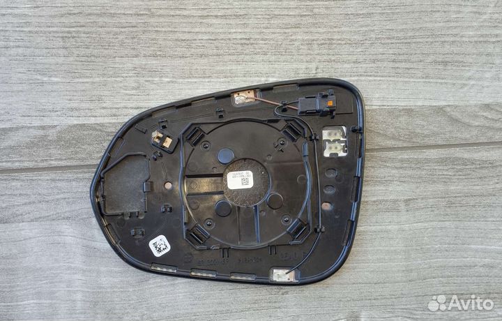 Lexus NX I поколения Зеркальный элемент правый ори