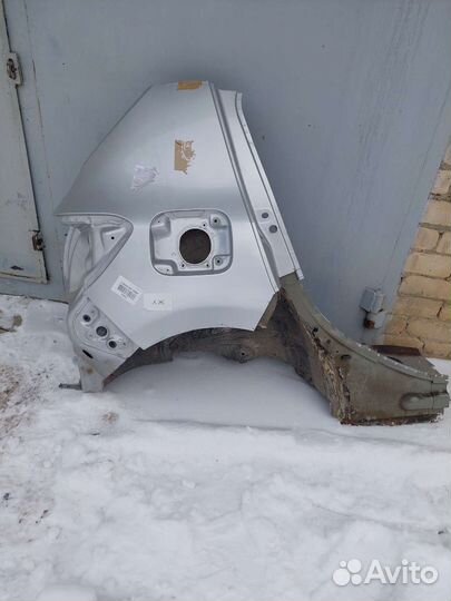 Часть задней правой четверть renault sandero 2