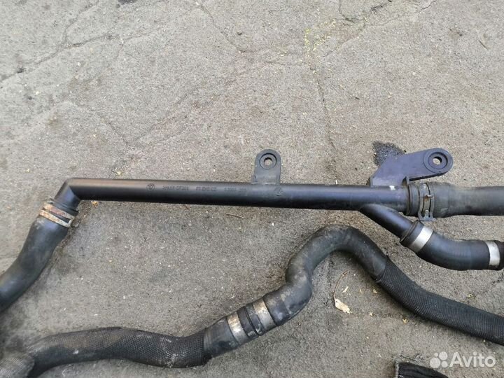 Возвратный патрубок системы охлаждения BMW F10 n55