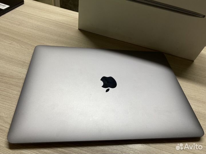 Macbook Air 13 A1932