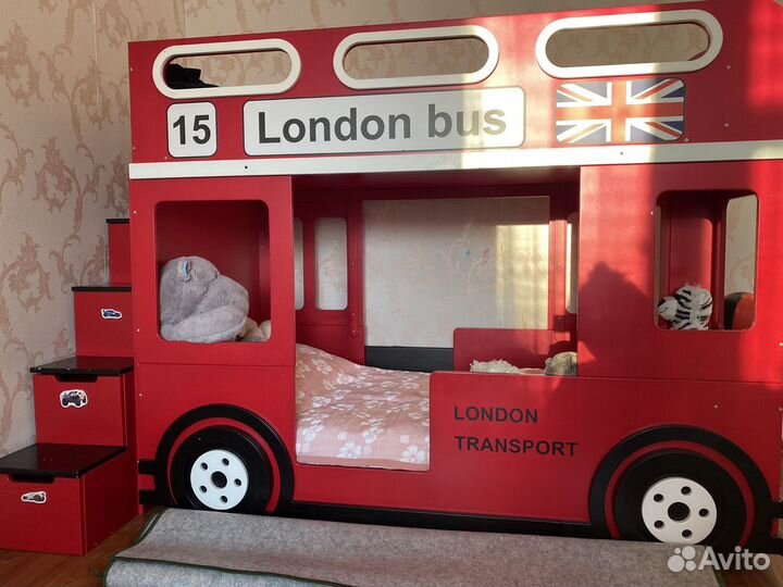 Двухъярусная кровать