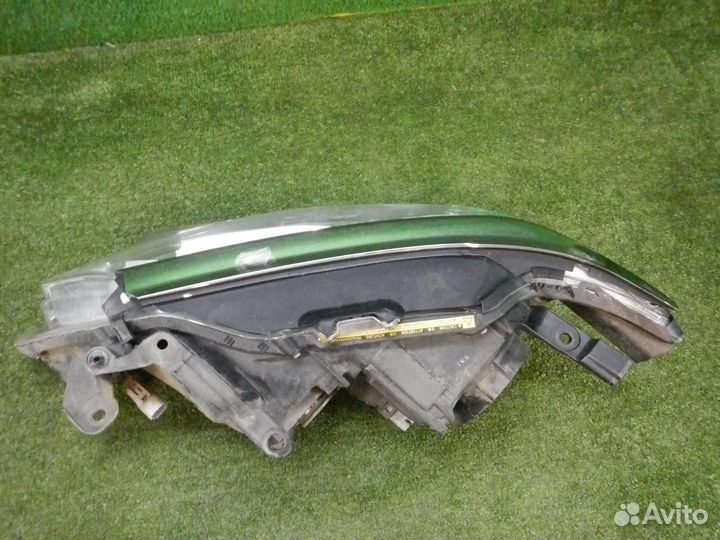 Фара правая Toyota Camry