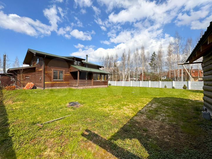 Дом 250 м² на участке 12 сот.