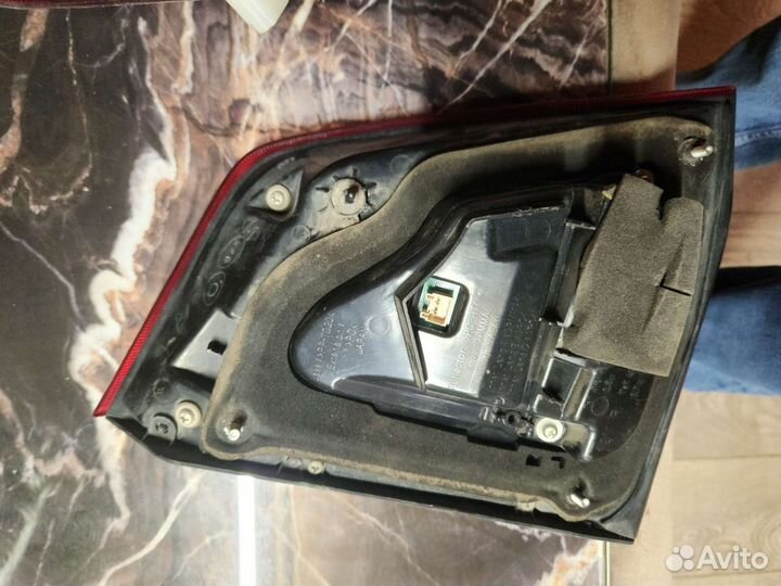 Задняя правая фара Toyota Land Cruiser 200