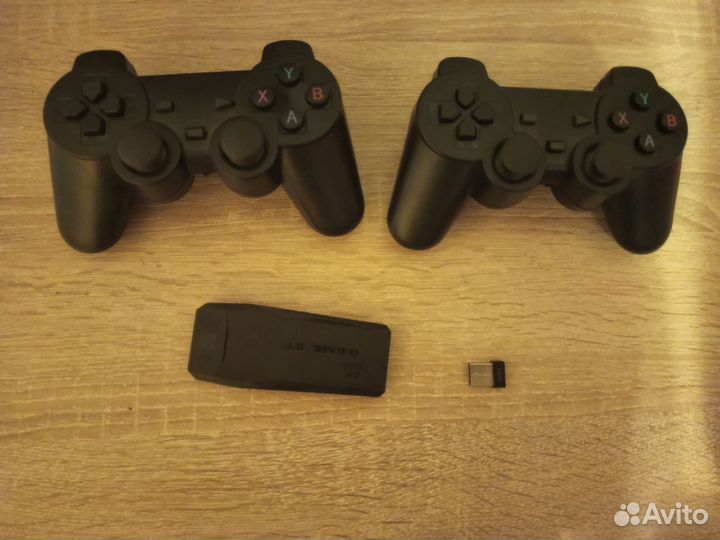 Игровая консоль