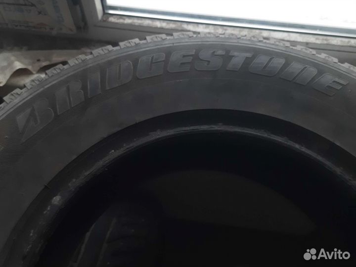 Bridgestone Ice Cruiser 7000 225/70 R16