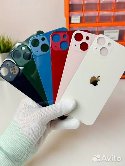 Задняя крышка iPhone 13
