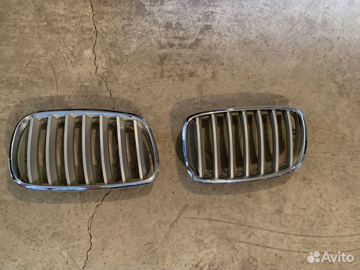 Решетка радиатора Bmw X5 E70 правая, левая