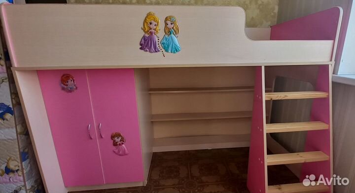 Детская кроватка чердак