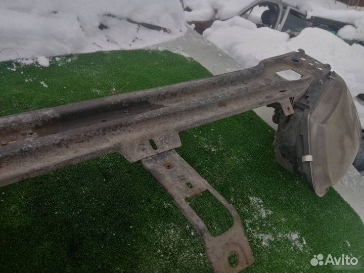 Панель передний Renault Laguna 1999