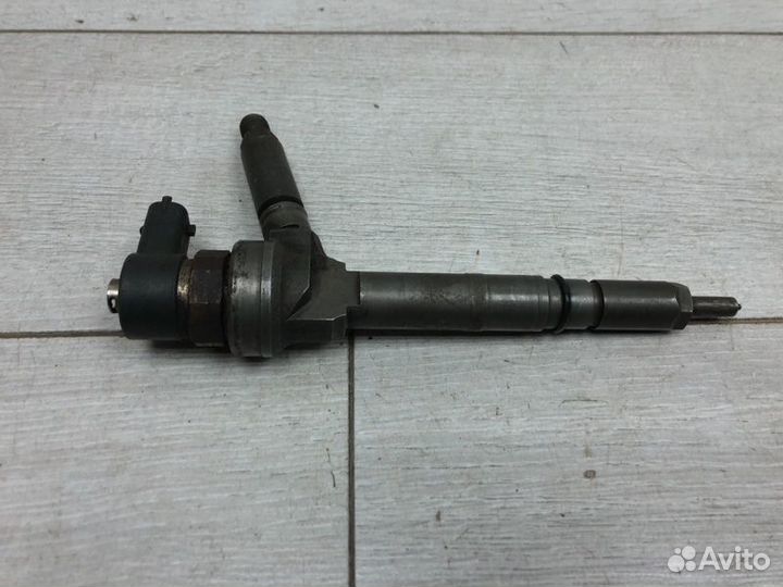 Форсунка Opel Astra 1.7 2004