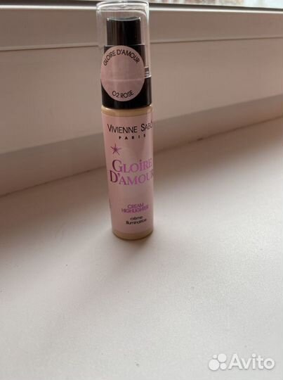 Кремовый хайлайтер Vivienne Sabo