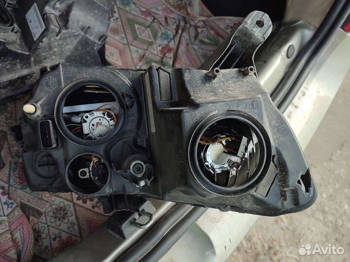 Фары передние Renault Sandero Stepway II бу