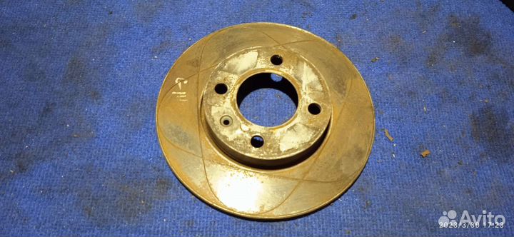 Диск тормозной передний Golf 3 не вентилируемый