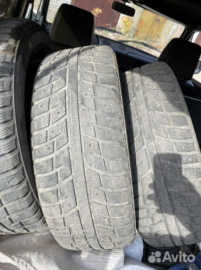 Kumho Ecowing ES01 KH27 215/60 R16